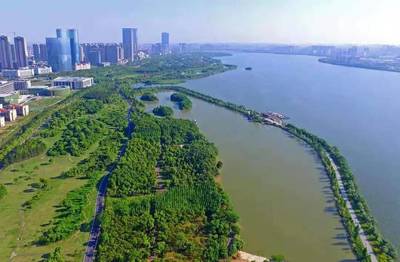 環(huán)境更優(yōu)美,居民更舒心!艾溪湖管理處推動老舊小區(qū)&ldquo;更新升級&rdquo;